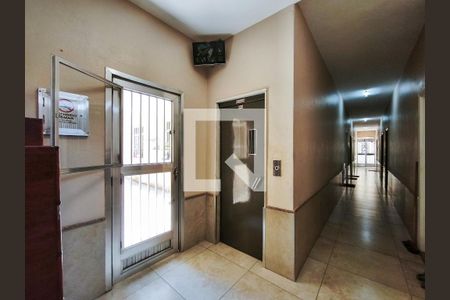 Apartamento à venda com 80m², 2 quartos e sem vagaFachada e portaria