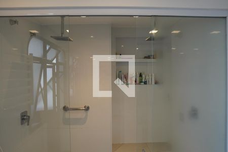 Apartamento à venda com 300m², 6 quartos e 4 vagasBanheiro da Suíte