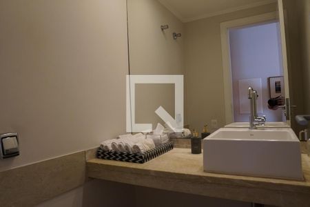 Apartamento à venda com 300m², 6 quartos e 4 vagasLavabo 