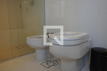 Apartamento à venda com 300m², 6 quartos e 4 vagasBanheiro da Suíte