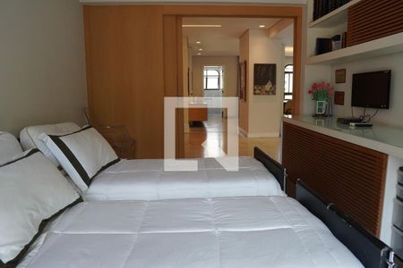 Apartamento à venda com 300m², 6 quartos e 4 vagasQuarto