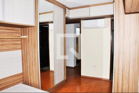 Casa de condomínio à venda com 121m², 2 quartos e 2 vagasDetalhe - Quarto 01 e Suíte