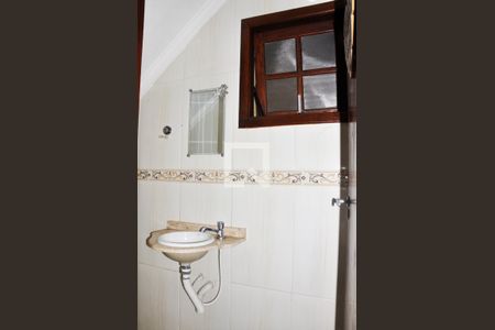Casa de condomínio à venda com 121m², 2 quartos e 2 vagasDetalhe - Lavabo
