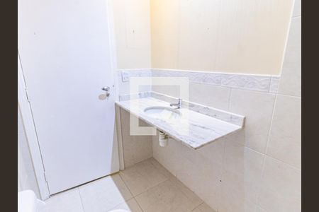 Casa à venda com 115m², 2 quartos e sem vaga Casa à venda com 115m², 2 quartos e sem vagaBanheiro