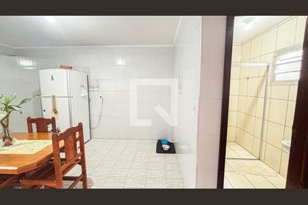 Casa à venda com 180m², 4 quartos e 2 vagas Casa à venda com 180m², 4 quartos e 2 vagasSala de Jantar