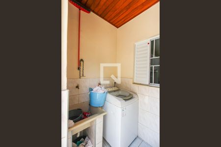 Casa à venda com 100m², 2 quartos e 4 vagas Casa à venda com 100m², 2 quartos e 4 vagasÁrea de Serviço