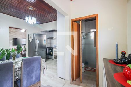 Casa à venda com 100m², 2 quartos e 4 vagas Casa à venda com 100m², 2 quartos e 4 vagasCozinha