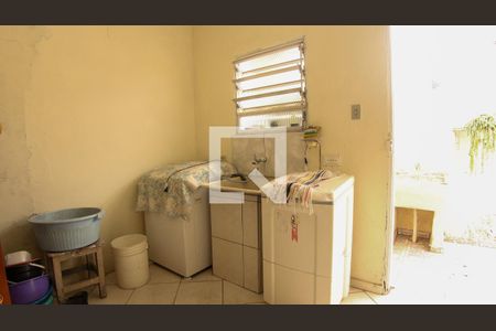 Casa à venda com 127m², 2 quartos e 3 vagas Casa à venda com 127m², 2 quartos e 3 vagasÁrea de Serviço