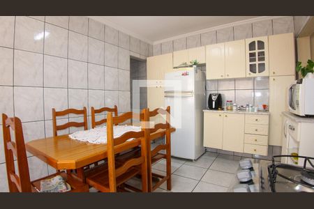 Casa à venda com 127m², 2 quartos e 3 vagas Casa à venda com 127m², 2 quartos e 3 vagasCozinha