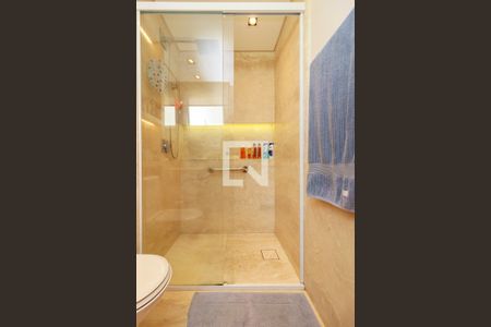 Apartamento à venda com 370m², 3 quartos e 5 vagas Apartamento à venda com 370m², 3 quartos e 5 vagasSuíte 2 - Banheiro