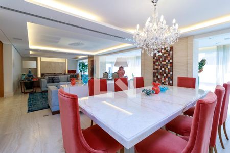 Apartamento à venda com 370m², 3 quartos e 5 vagas Apartamento à venda com 370m², 3 quartos e 5 vagasSala