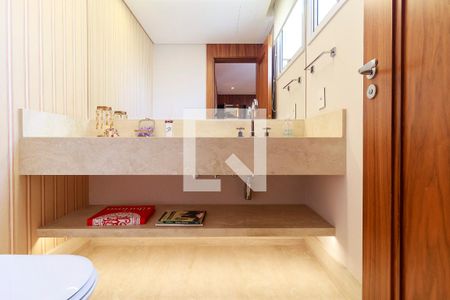 Apartamento à venda com 370m², 3 quartos e 5 vagas Apartamento à venda com 370m², 3 quartos e 5 vagasEscritório - Lavabo