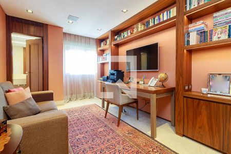 Apartamento à venda com 370m², 3 quartos e 5 vagas Apartamento à venda com 370m², 3 quartos e 5 vagasEscritório