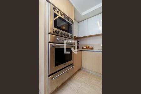 Apartamento à venda com 370m², 3 quartos e 5 vagas Apartamento à venda com 370m², 3 quartos e 5 vagasCozinha