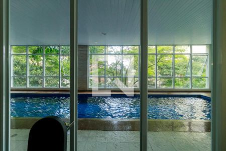 Apartamento à venda com 370m², 3 quartos e 5 vagas Apartamento à venda com 370m², 3 quartos e 5 vagasPiscina Coberta