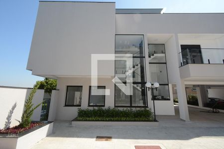 Casa de condomínio à venda com 350m², 4 quartos e 4 vagasFachada