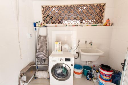 Casa à venda com 240m², 3 quartos e 3 vagasÁrea de Serviço