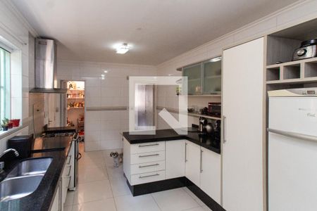 Casa à venda com 240m², 3 quartos e 3 vagasCozinha