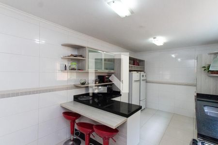 Casa à venda com 240m², 3 quartos e 3 vagasCozinha