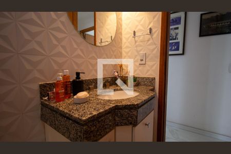 Apartamento à venda com 83m², 3 quartos e 2 vagas Apartamento à venda com 83m², 3 quartos e 2 vagasBanheiro Social