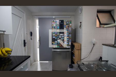 Apartamento à venda com 83m², 3 quartos e 2 vagas Apartamento à venda com 83m², 3 quartos e 2 vagasCozinha e Área de Serviço