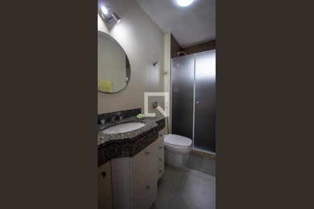 Apartamento à venda com 83m², 3 quartos e 2 vagas Apartamento à venda com 83m², 3 quartos e 2 vagasBanheiro da Suíte