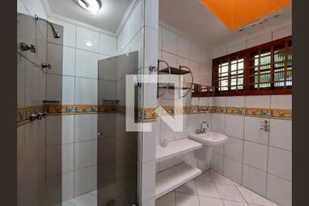 Casa à venda com 402m², 5 quartos e 4 vagasBanheiro 1