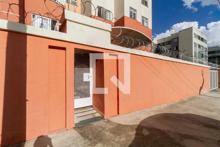 Apartamento à venda com 67m², 3 quartos e 1 vaga Apartamento à venda com 67m², 3 quartos e 1 vagaFachada