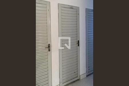 Apartamento à venda com 92m², 3 quartos e 2 vagas Apartamento à venda com 92m², 3 quartos e 2 vagasQuarto despejo