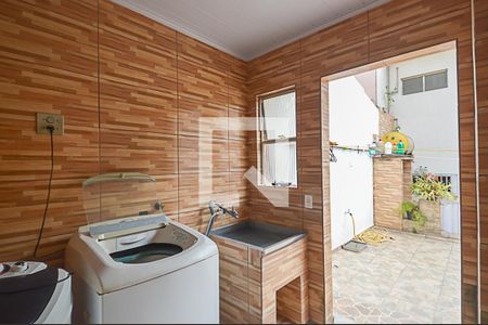 Casa à venda com 400m², 4 quartos e 3 vagas Casa à venda com 400m², 4 quartos e 3 vagasÁrea de Serviço