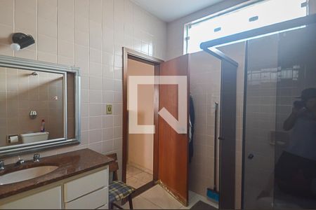 Casa à venda com 400m², 4 quartos e 3 vagas Casa à venda com 400m², 4 quartos e 3 vagasBanheiro da Suíte