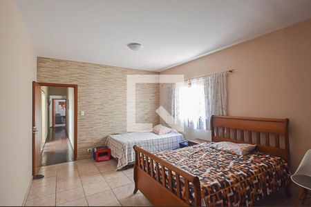 Casa à venda com 400m², 4 quartos e 3 vagas Casa à venda com 400m², 4 quartos e 3 vagasQuarto Suíte