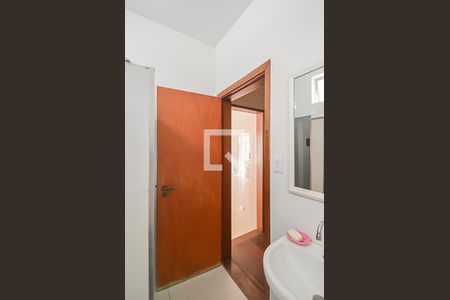 Casa à venda com 400m², 4 quartos e 3 vagas Casa à venda com 400m², 4 quartos e 3 vagasBanheiro