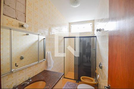 Casa à venda com 400m², 4 quartos e 3 vagas Casa à venda com 400m², 4 quartos e 3 vagasBanheiro da Suíte 2