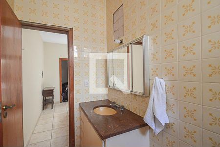 Casa à venda com 400m², 4 quartos e 3 vagas Casa à venda com 400m², 4 quartos e 3 vagasBanheiro da Suíte 2