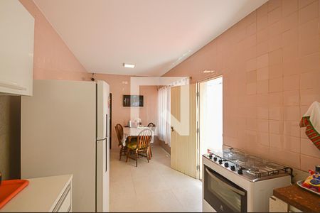 Casa à venda com 400m², 4 quartos e 3 vagas Casa à venda com 400m², 4 quartos e 3 vagasCozinha