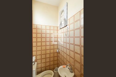 Casa à venda com 400m², 4 quartos e 3 vagas Casa à venda com 400m², 4 quartos e 3 vagasBanheiro de serviço