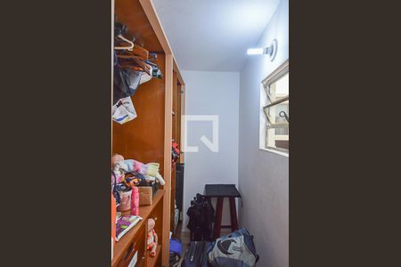 Casa à venda com 400m², 4 quartos e 3 vagas Casa à venda com 400m², 4 quartos e 3 vagasCloset da suíte 2