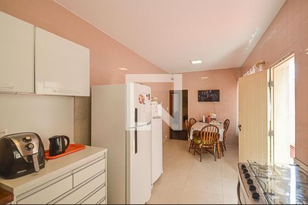 Casa à venda com 400m², 4 quartos e 3 vagas Casa à venda com 400m², 4 quartos e 3 vagasCozinha