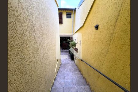 Casa à venda com 163m², 3 quartos e 2 vagas Casa à venda com 163m², 3 quartos e 2 vagasÁrea externa