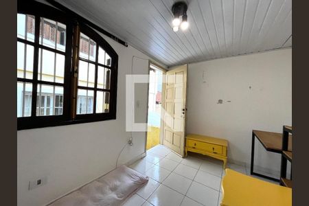 Casa à venda com 163m², 3 quartos e 2 vagas Casa à venda com 163m², 3 quartos e 2 vagasEdícula