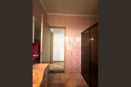 Casa à venda com 163m², 3 quartos e 2 vagas Casa à venda com 163m², 3 quartos e 2 vagasBanheiro