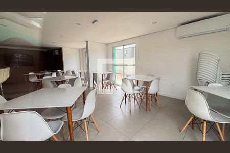 Apartamento à venda com 56m², 2 quartos e 1 vaga Apartamento à venda com 56m², 2 quartos e 1 vagaSalão de Festas
