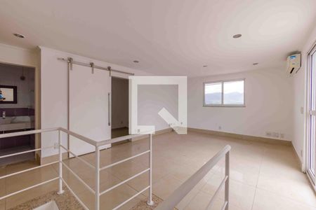 Apartamento à venda com 133m², 2 quartos e 3 vagas Apartamento à venda com 133m², 2 quartos e 3 vagasSala - Cobertura