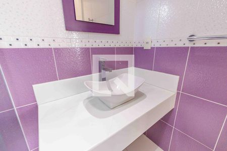 Apartamento à venda com 133m², 2 quartos e 3 vagas Apartamento à venda com 133m², 2 quartos e 3 vagasCobertura - Banheiro