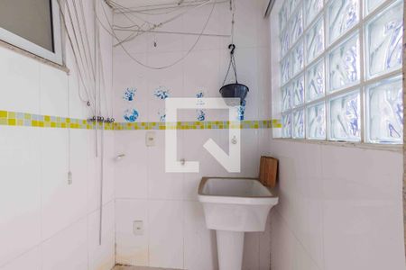 Apartamento à venda com 133m², 2 quartos e 3 vagas Apartamento à venda com 133m², 2 quartos e 3 vagasCobertura - Área de Serviço