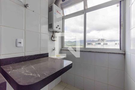 Apartamento à venda com 133m², 2 quartos e 3 vagas Apartamento à venda com 133m², 2 quartos e 3 vagasCozinha