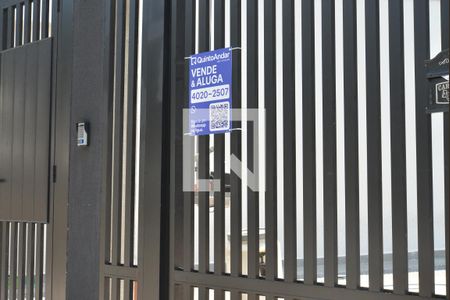 Casa à venda com 153m², 3 quartos e 2 vagasFachada