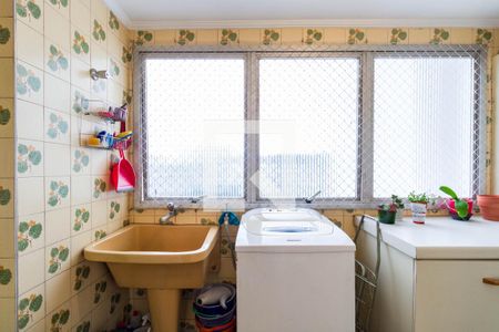 Apartamento à venda com 123m², 3 quartos e 2 vagas Apartamento à venda com 123m², 3 quartos e 2 vagasÁrea de Serviço