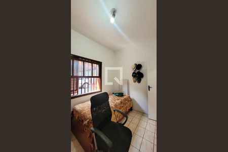 Casa à venda com 285m², 4 quartos e 4 vagas Casa à venda com 285m², 4 quartos e 4 vagasQuarto de Serviço